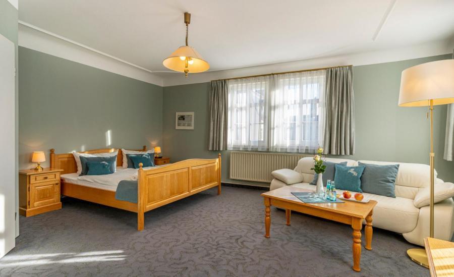 Hotel Ross Zwönitz Dış mekan fotoğraf