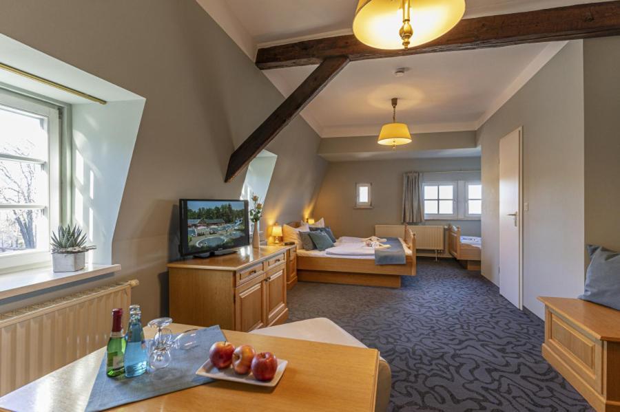 Hotel Ross Zwönitz Dış mekan fotoğraf